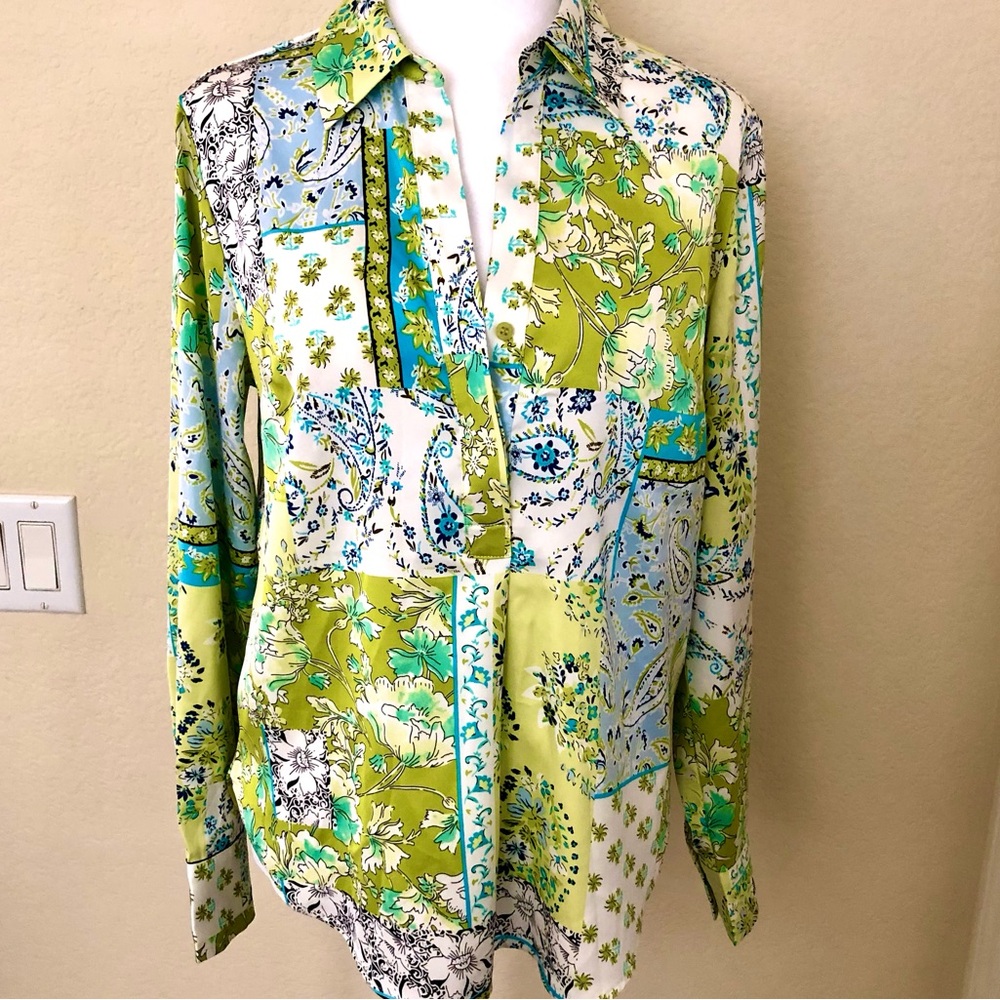 JOIE Satin blouse in new condition. Sz SP